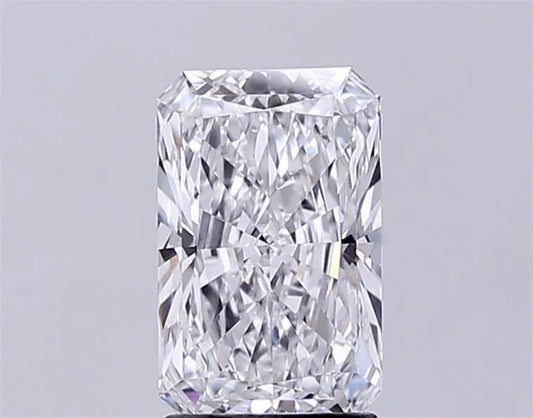 2.25ct Radiant Lab Grown Diamond (Colour D, Clarity VVS2, IGI Certified)