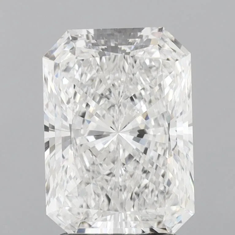 2.51ct Radiant Lab Grown Diamond (Colour E, Clarity VS1, IGI Certified)