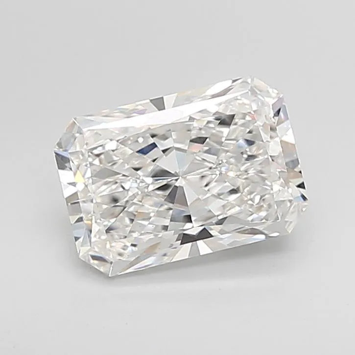 2.84ct Radiant Lab Grown Diamond (Colour E, Clarity VS1, IGI Certified)