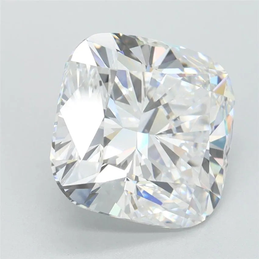3.16ct Cushion modified Lab Grown Diamond (Colour E, Clarity VVS1, IGI Certified)