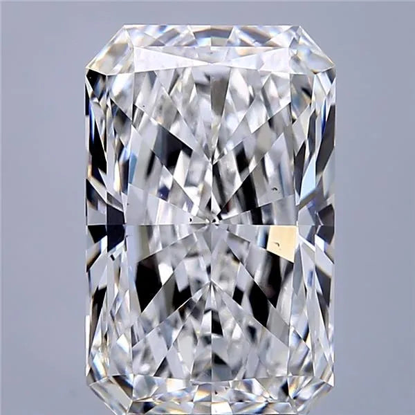3.25ct Radiant Lab Grown Diamond (Colour E, Clarity VS2, IGI Certified)