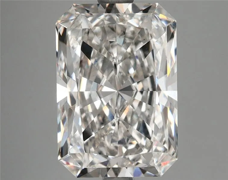 3.69ct Radiant Lab Grown Diamond (Colour G, Clarity VS1, IGI Certified)