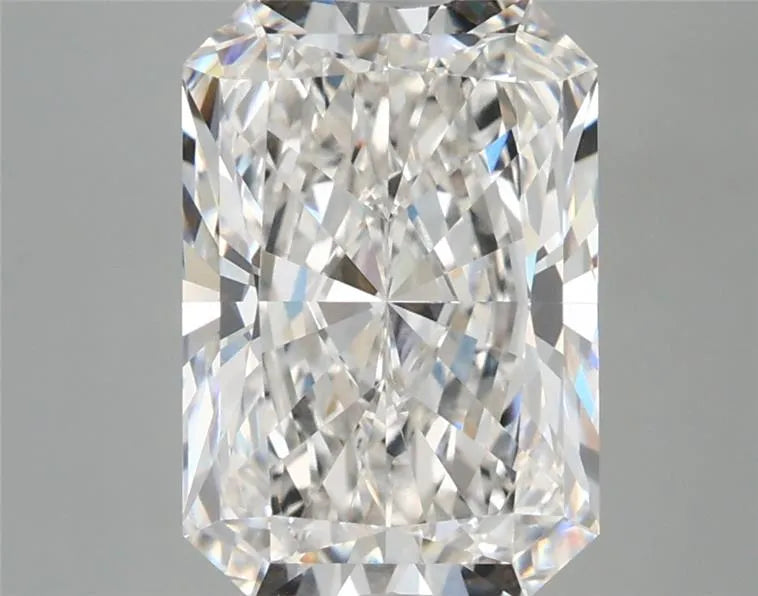 3.77ct Radiant Lab Grown Diamond (Colour F, Clarity VVS1, IGI Certified)
