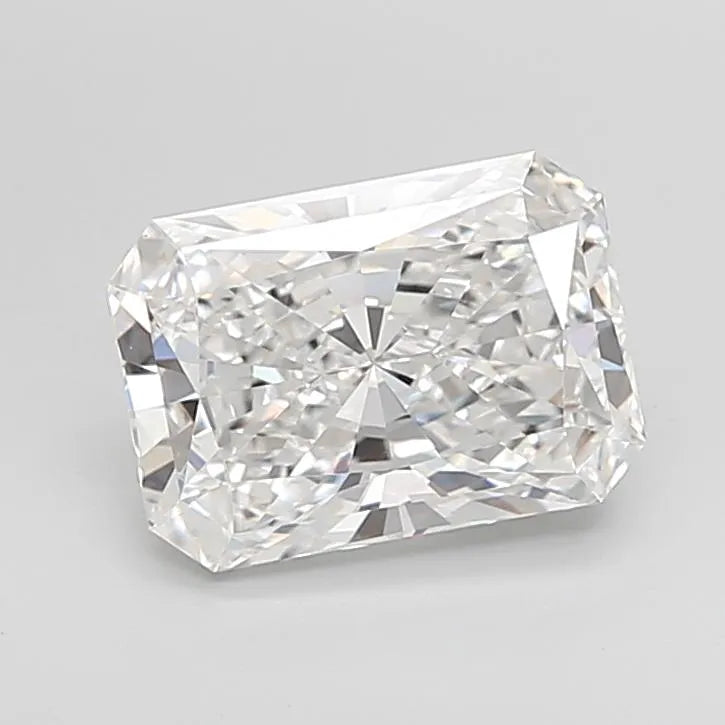 4.03ct Radiant Lab Grown Diamond (Colour E, Clarity VVS2, IGI Certified)
