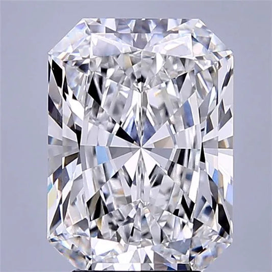 4.04ct Radiant Lab Grown Diamond (Colour E, Clarity VVS1, IGI Certified)