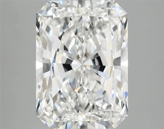 4.19ct Radiant Lab Grown Diamond (Colour E, Clarity VVS2, IGI Certified)