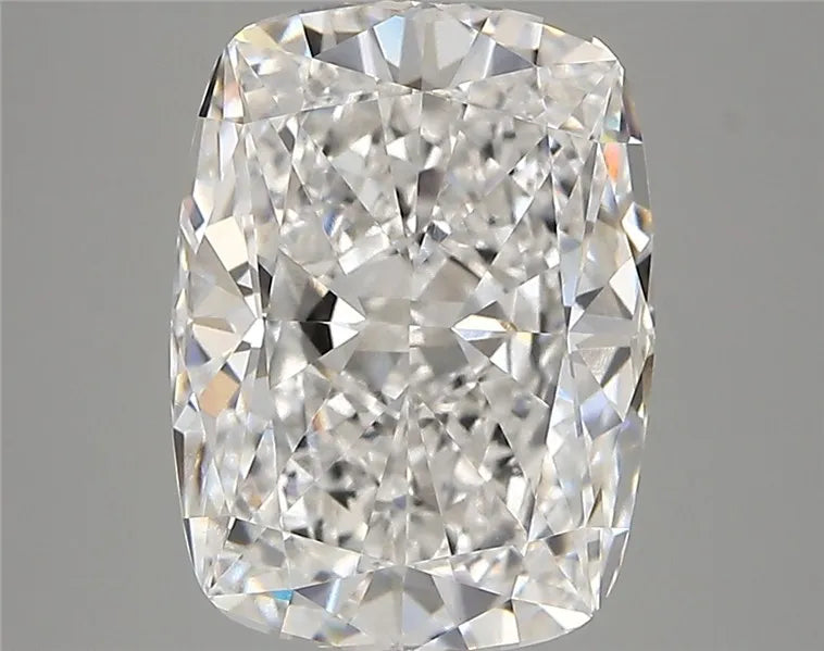 4.46ct Cushion modified Lab Grown Diamond (Colour E, Clarity VVS2, IGI Certified)
